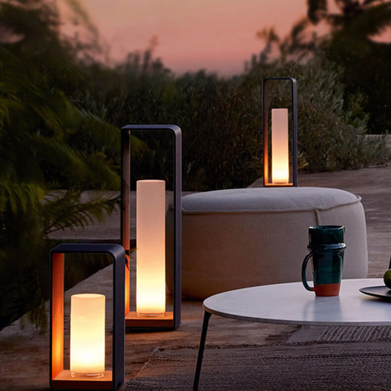 Kado Outdoor Light