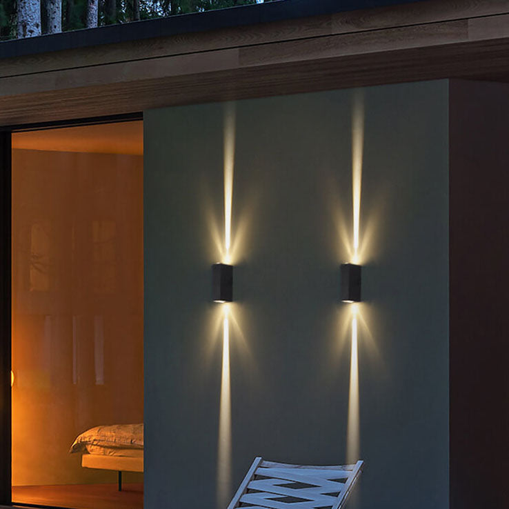 Hako Outdoor Wall Light