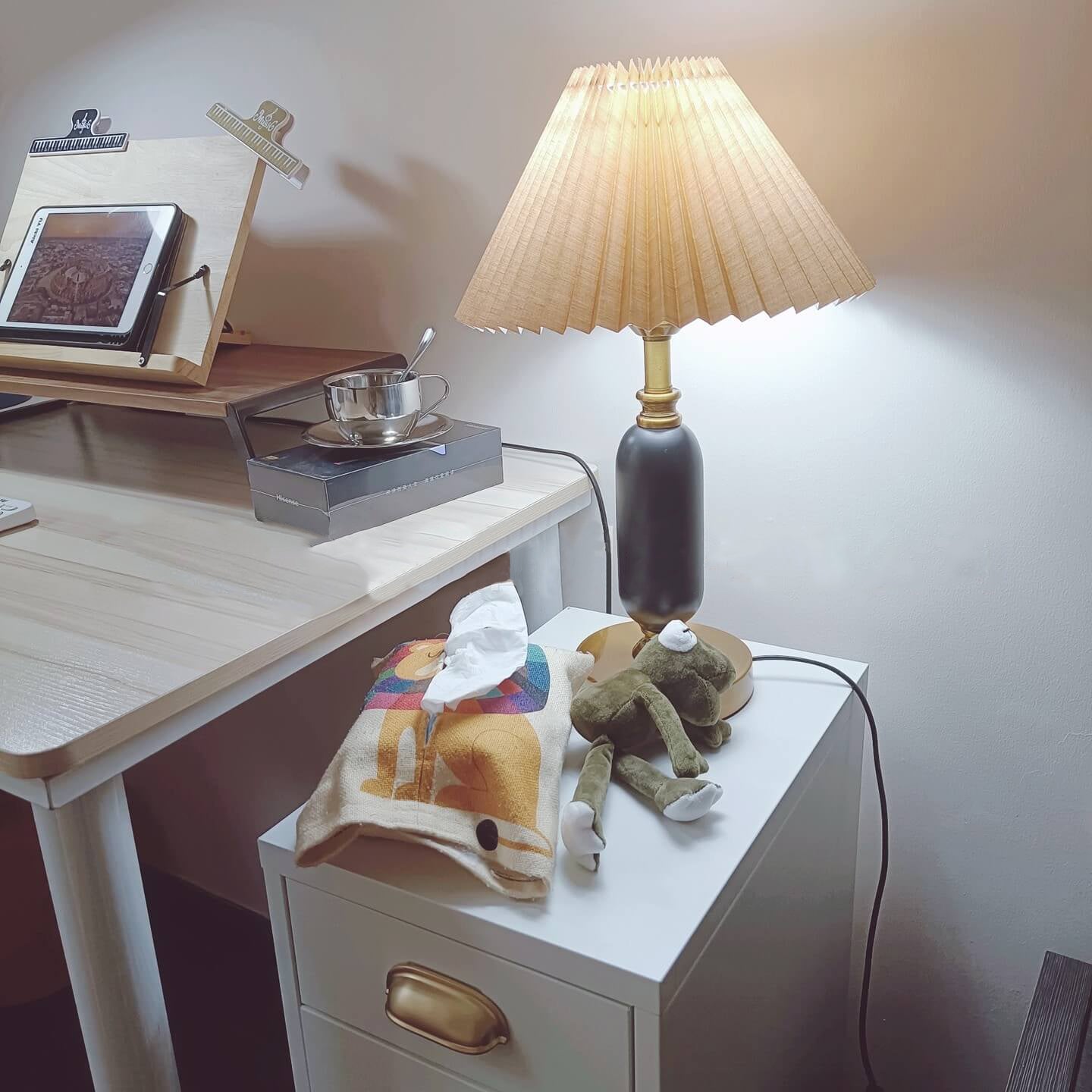 Hashira Table Lamp