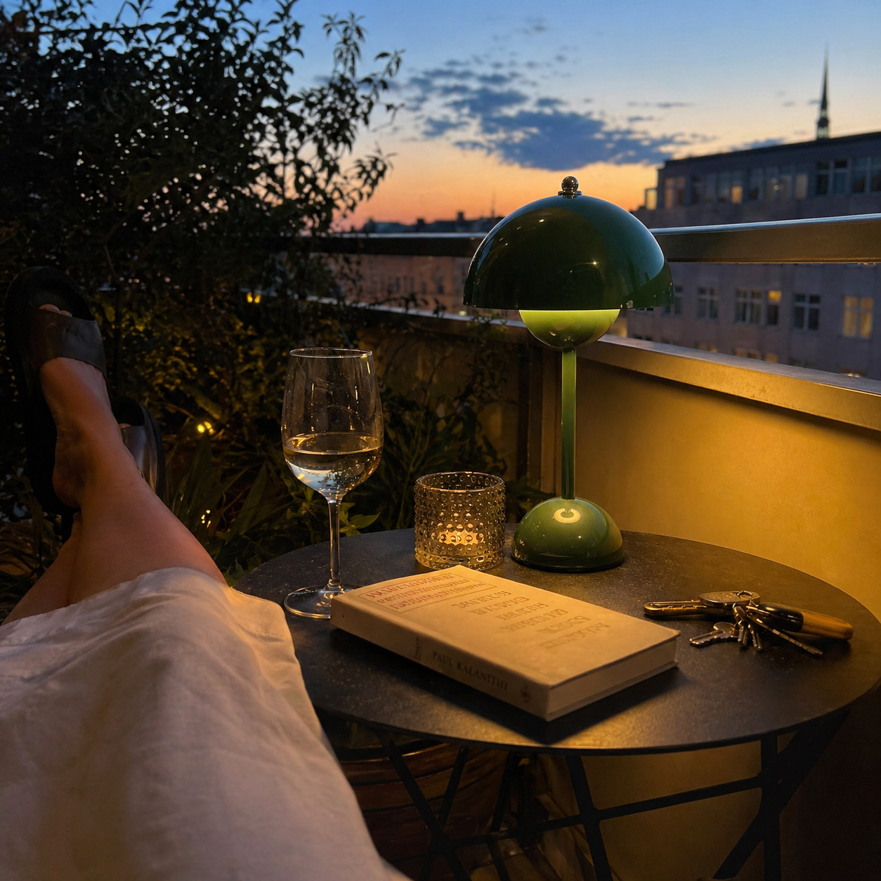 Tsubomi Table Lamp