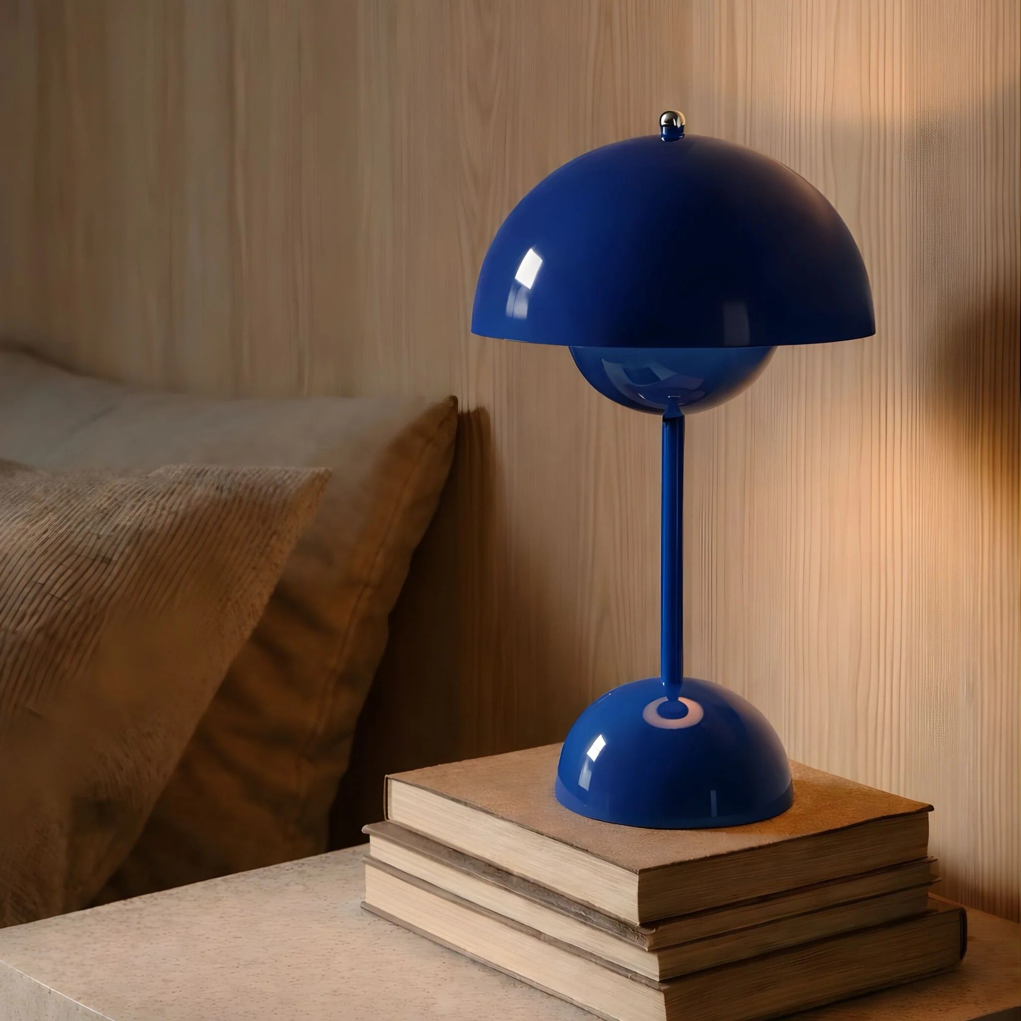 Tsubomi Table Lamp