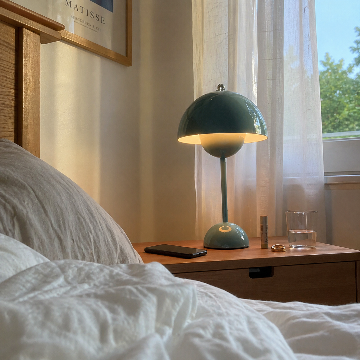Tsubomi Table Lamp