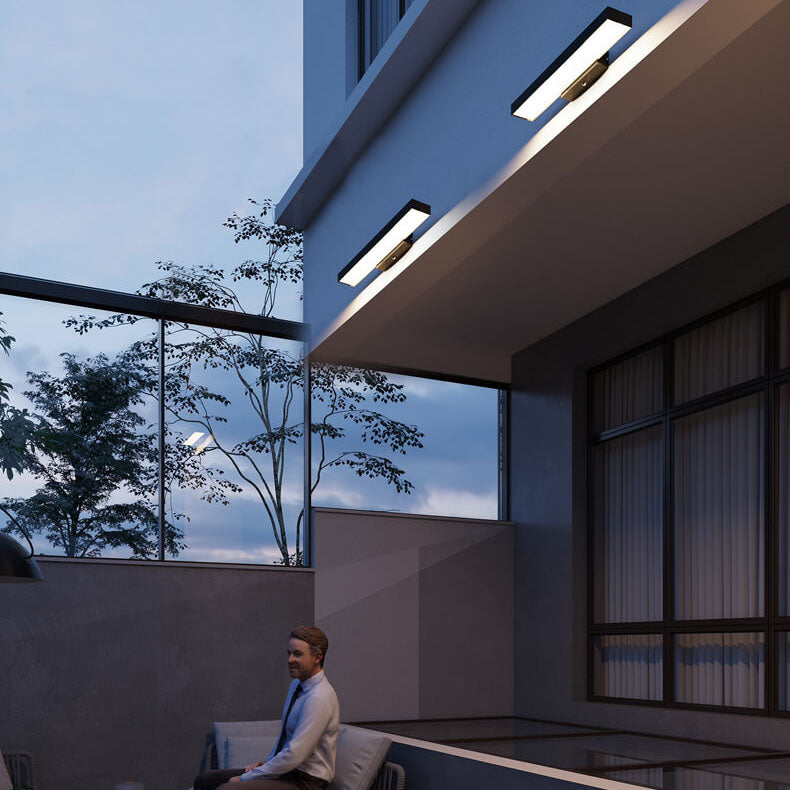 Taira Outdoor Light