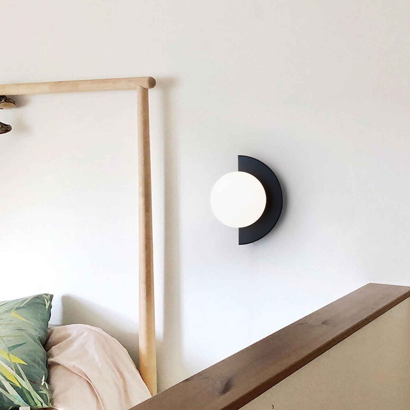 Yuki Wall Light