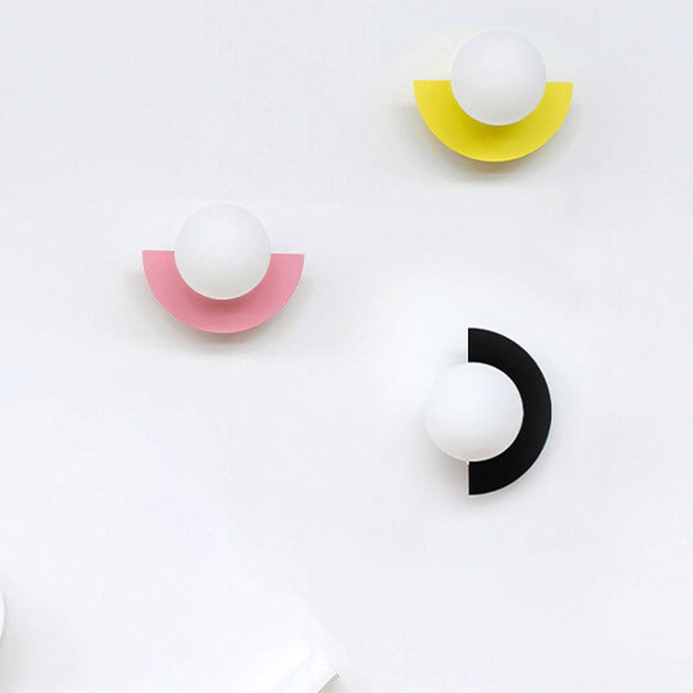 Yuki Wall Light