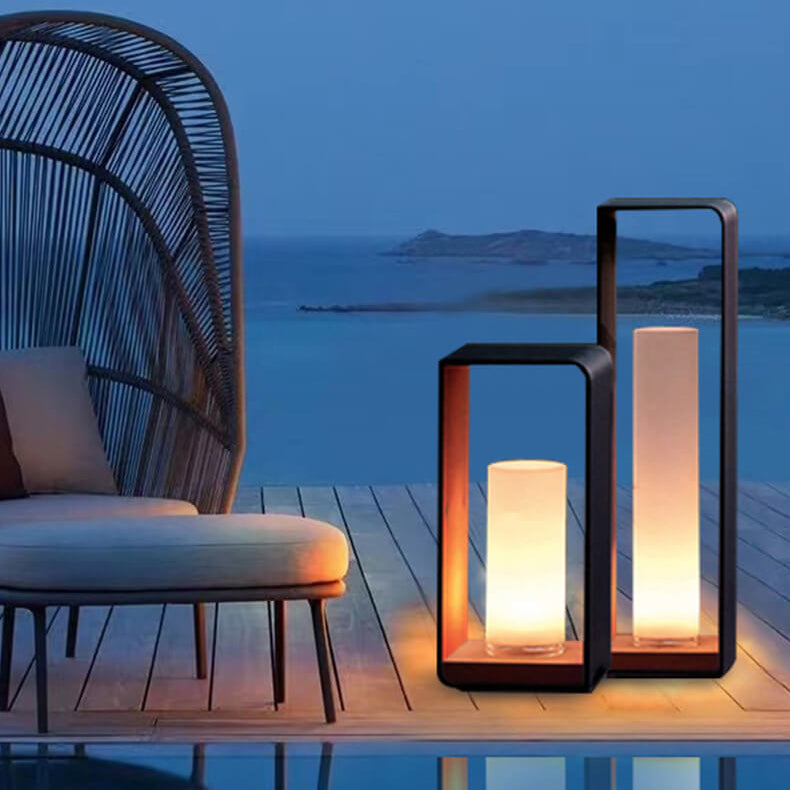 Kado Outdoor Light
