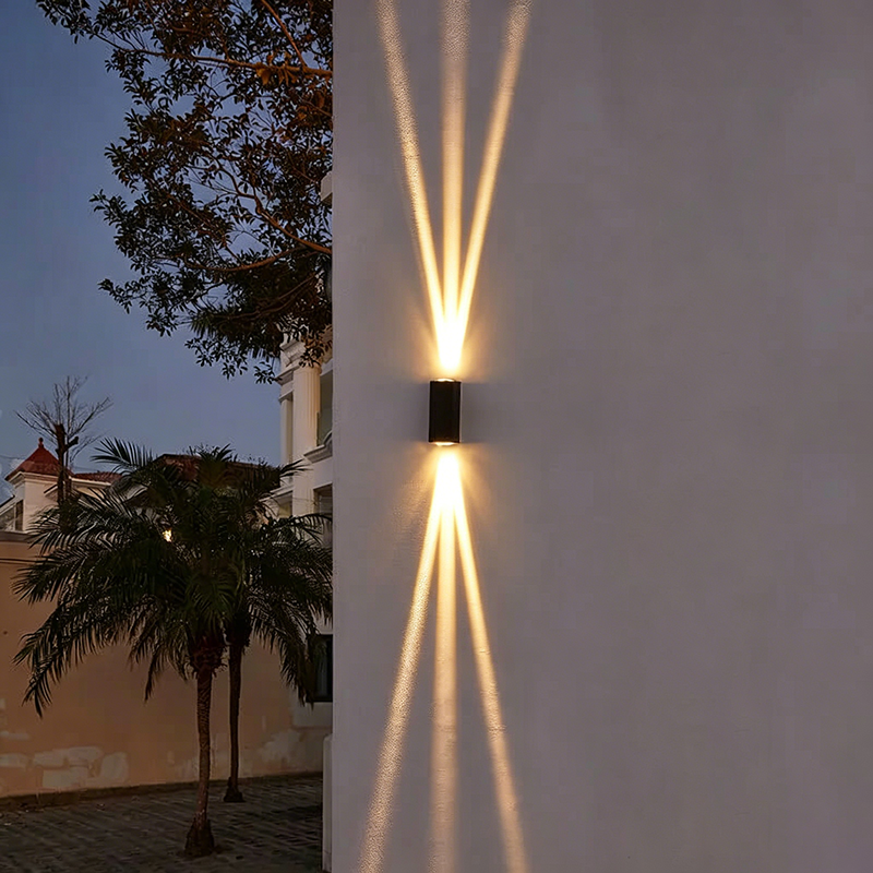 Hako Outdoor Wall Light