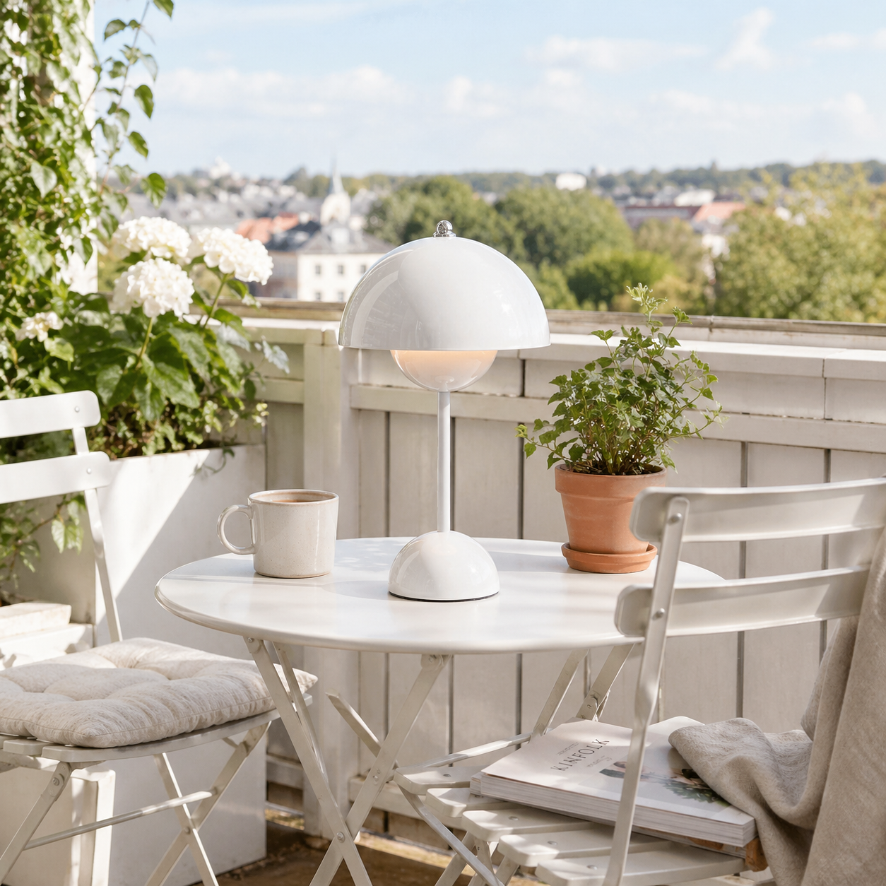 Tsubomi Table Lamp