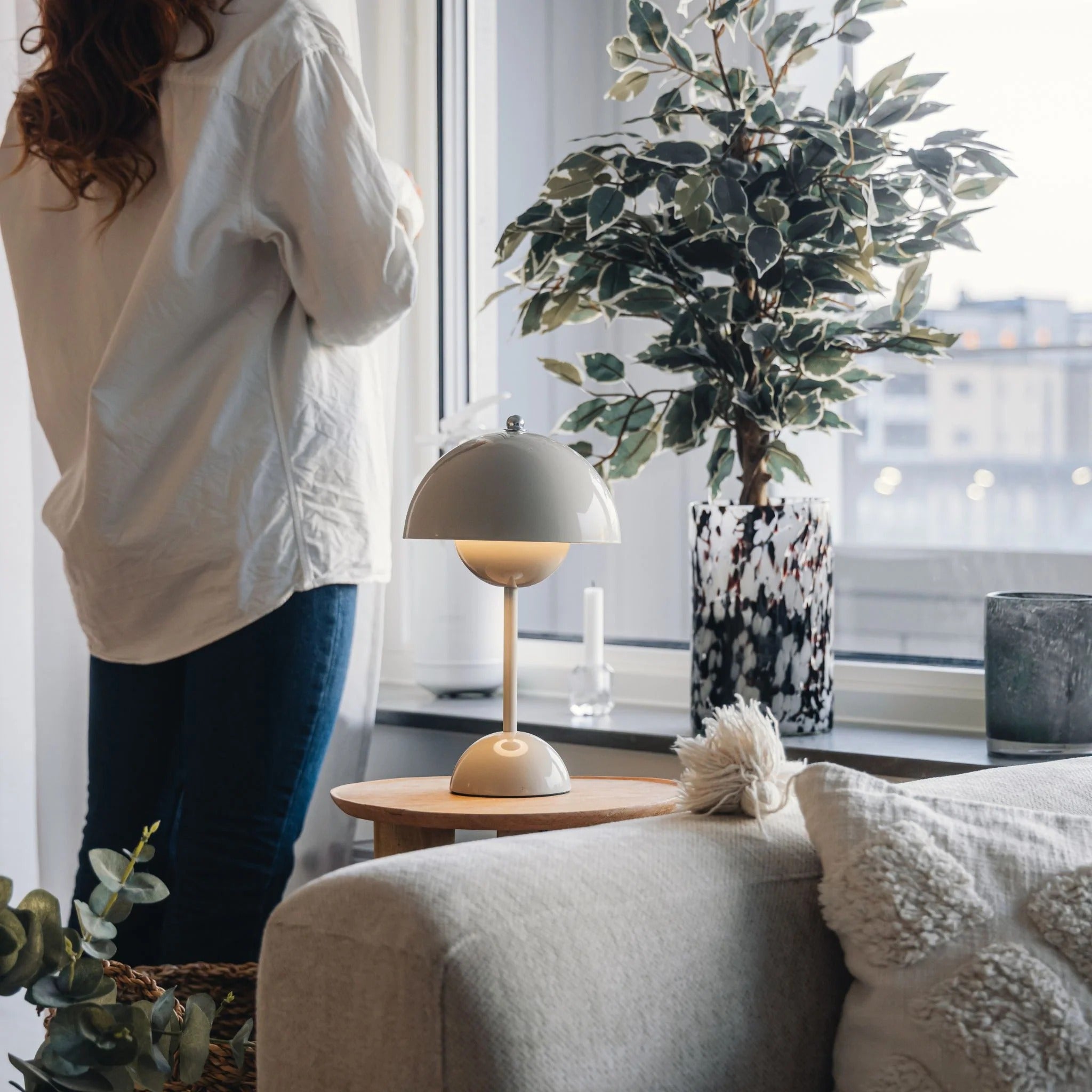 Tsubomi Table Lamp